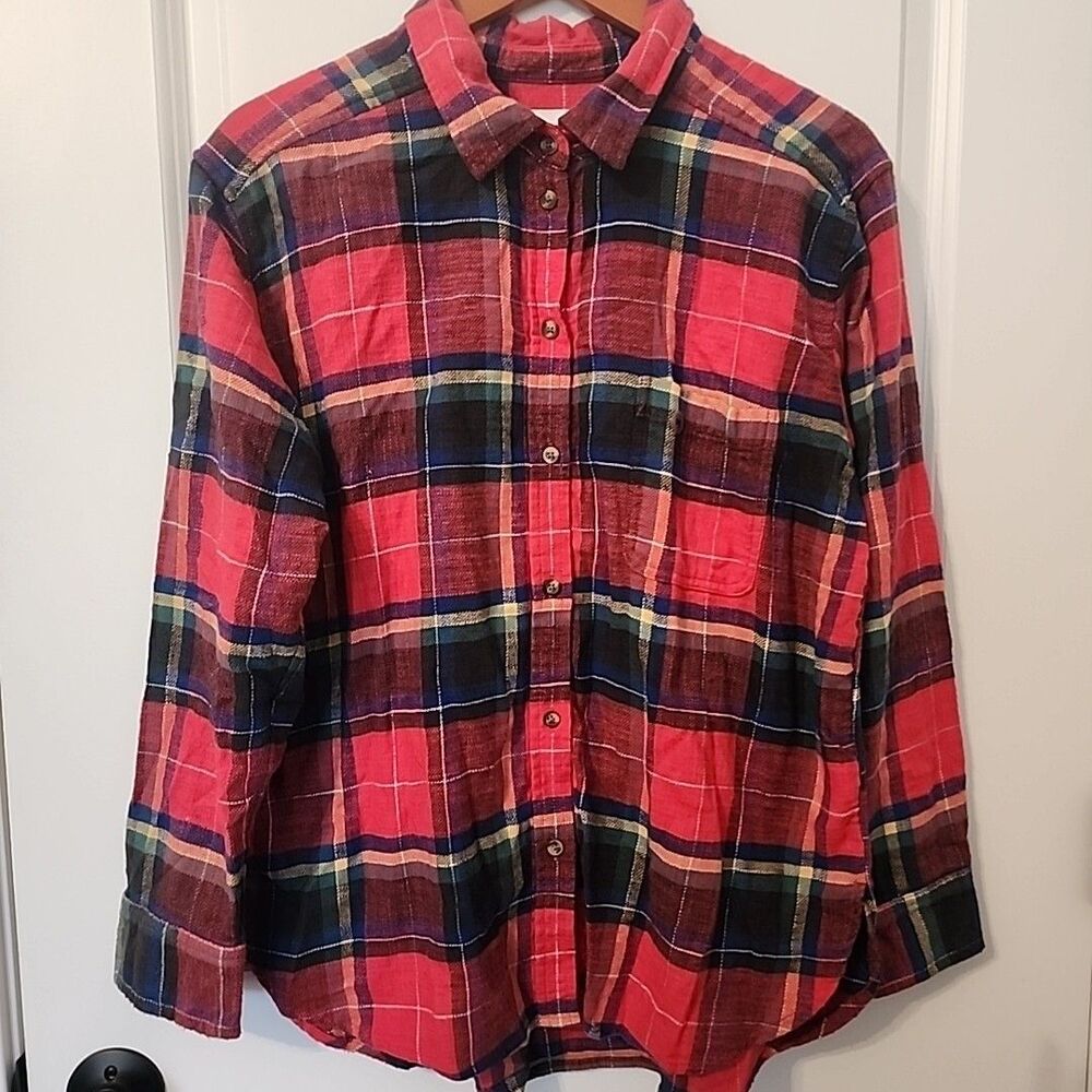 American Eagle Flannel Shirt Womens Size M Red Plaid  Boyfriend Fit NWT